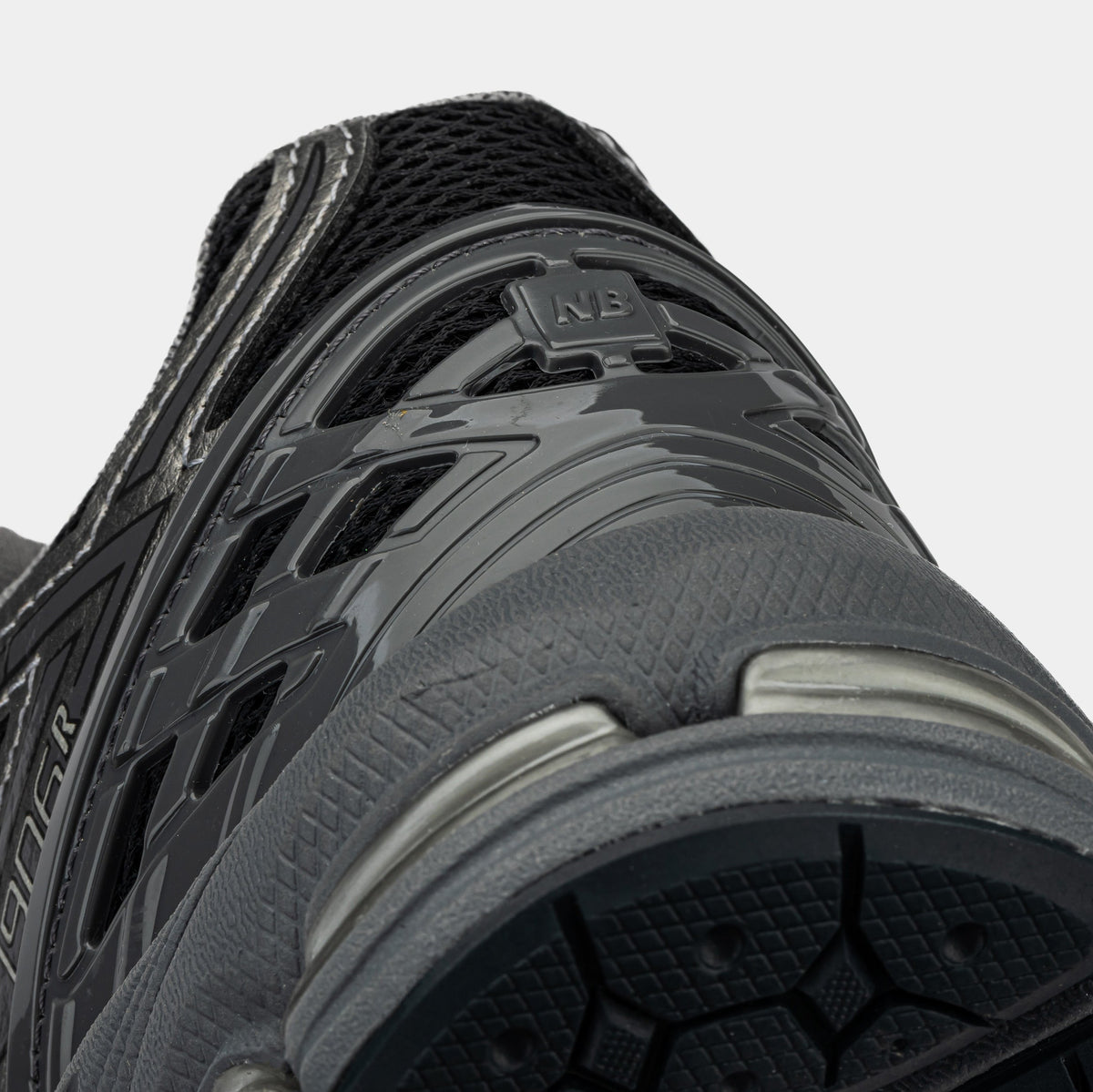 1906 Grade School Running Shoes (Phantom)