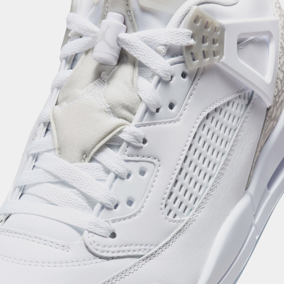 Spizike Low Mens Basketball Shoes (White/Metallic Silver/Barely Blue/Neutral Grey)