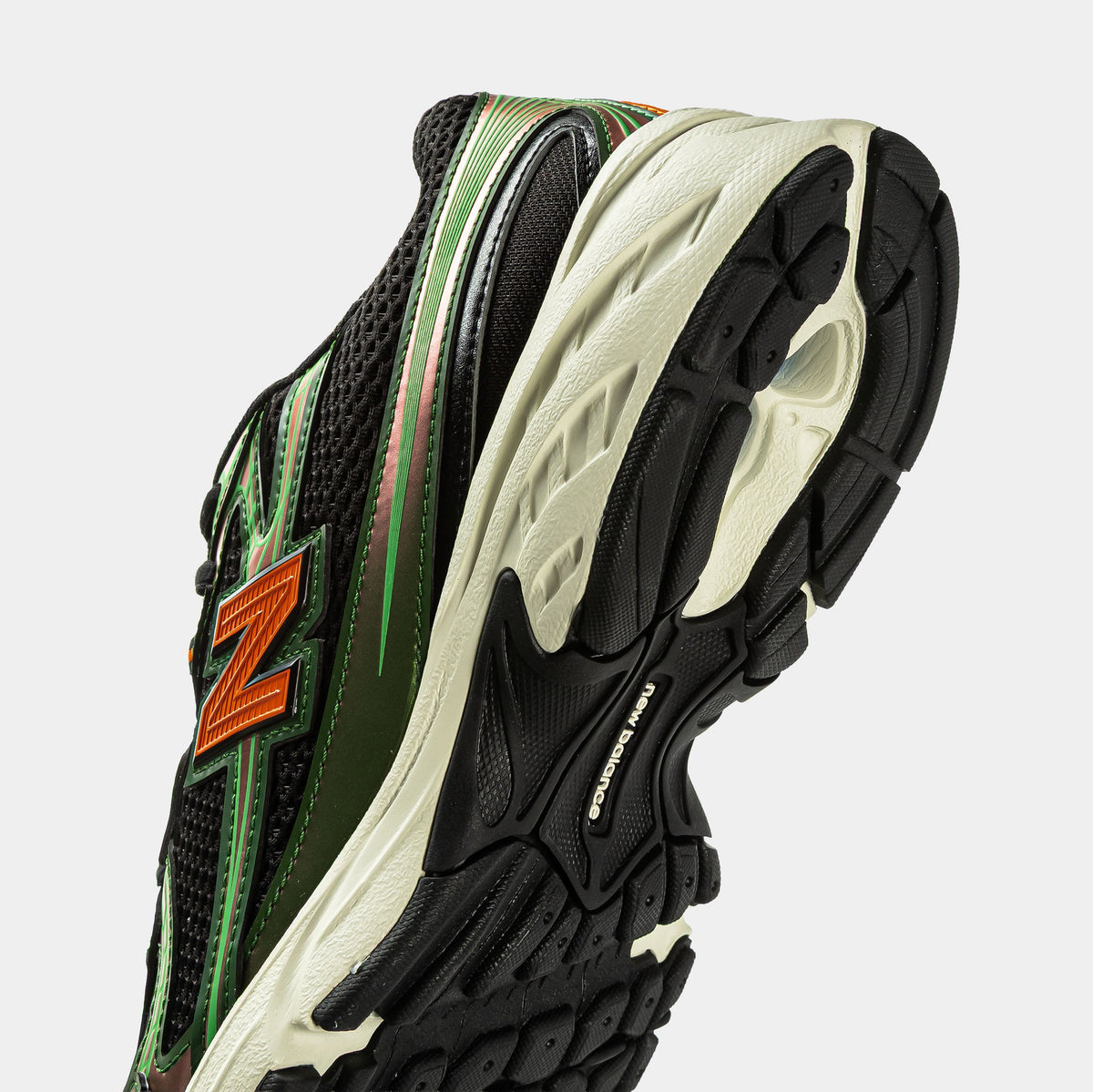 Shoe Palace Exclusive New Balance 740 Mens Lifestyle Shoes (Green/Black)