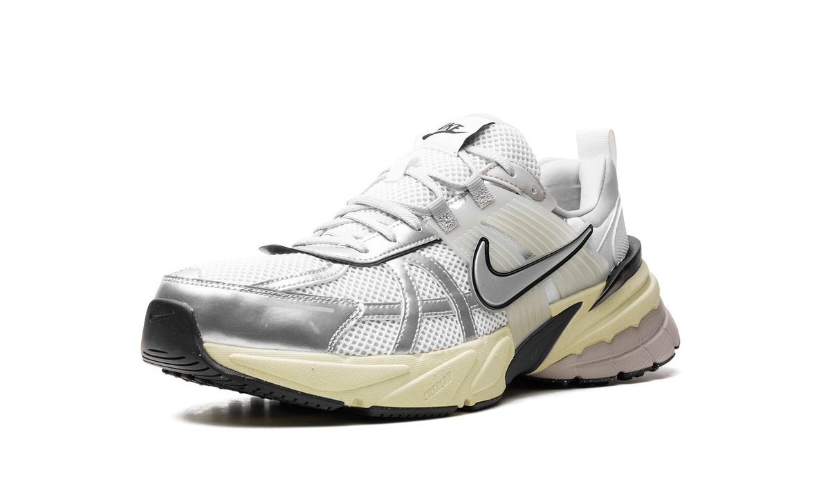 V2K Run "Pure Platinum Metallic Silver" HJ4497 100