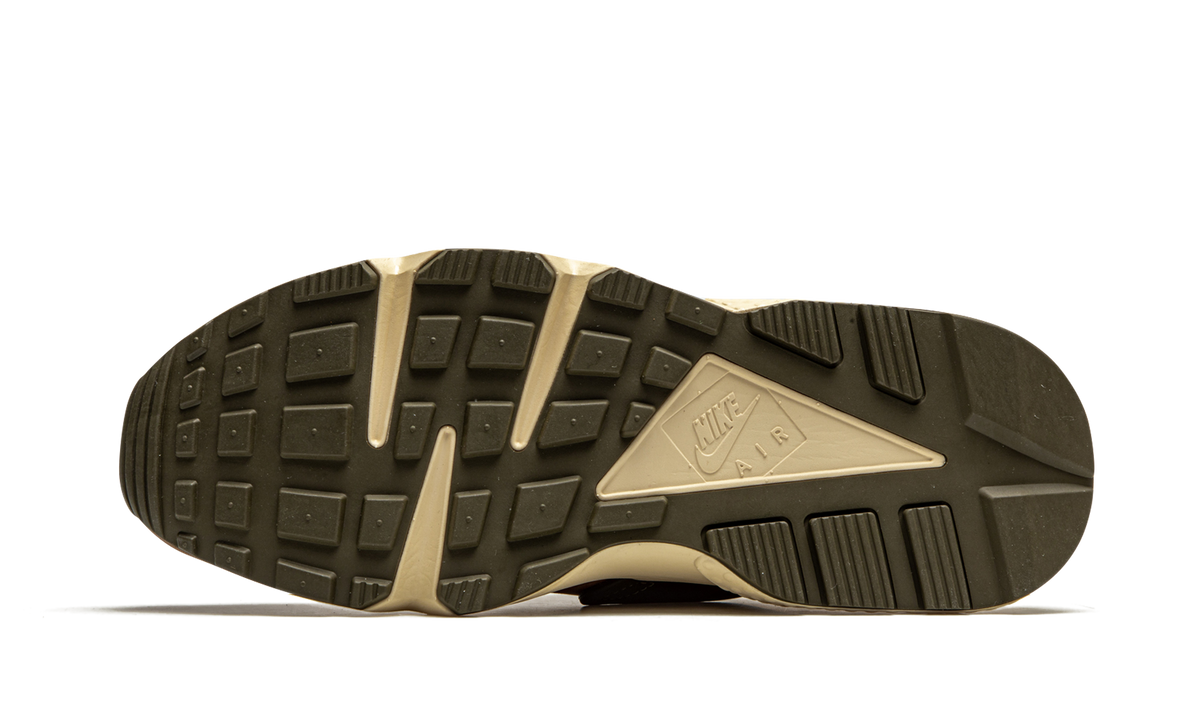 Air Huarache "Stussy - Desert Oak" DD1381 200