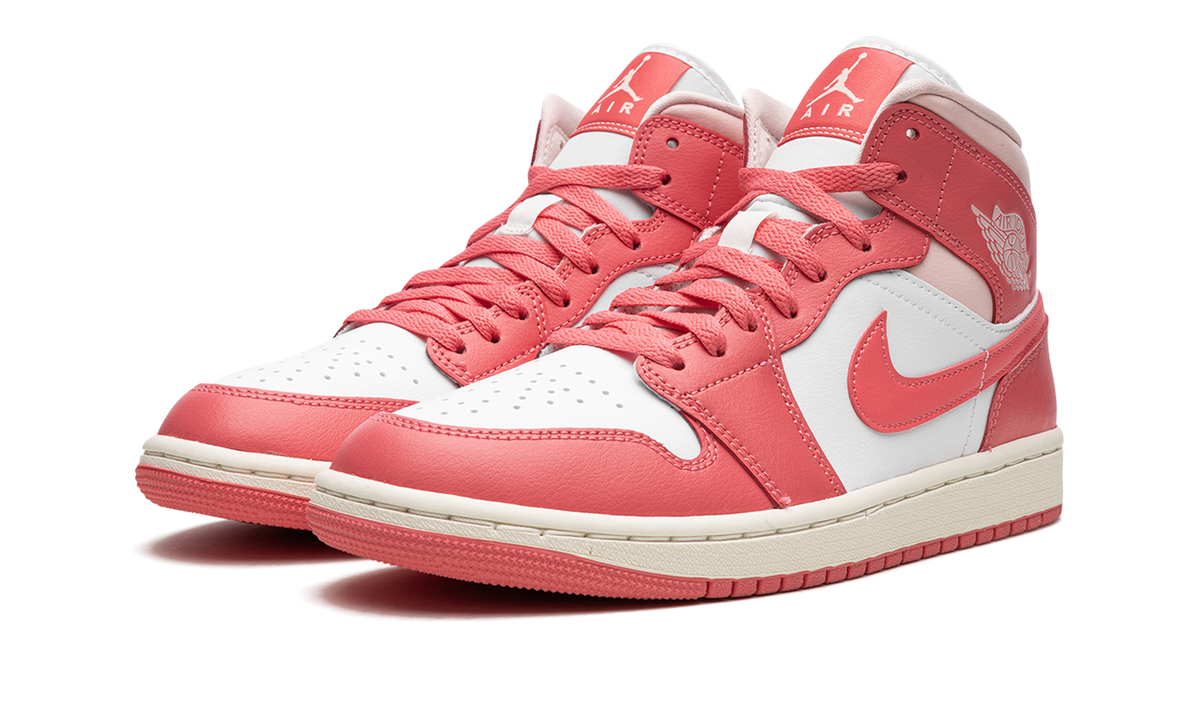 AIR JORDAN 1 MID WMNS "Strawberries And Cream" BQ6472 186