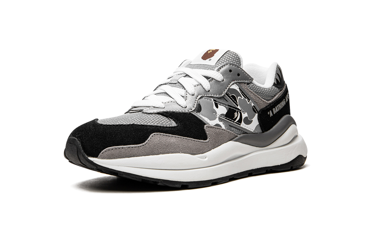 57/40 "Bape x New Balance" M5740BAP
