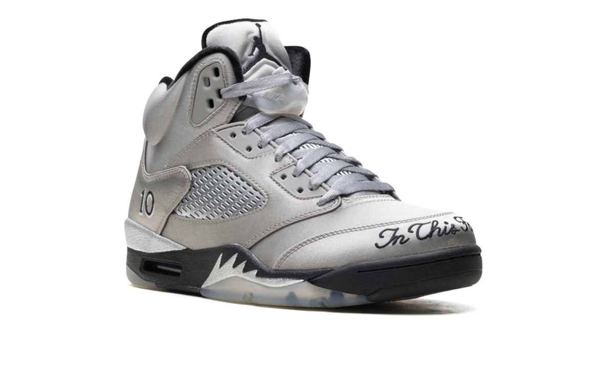 Air Jordan 5 Retro WMNS "Wings (2025)" IO2038 001