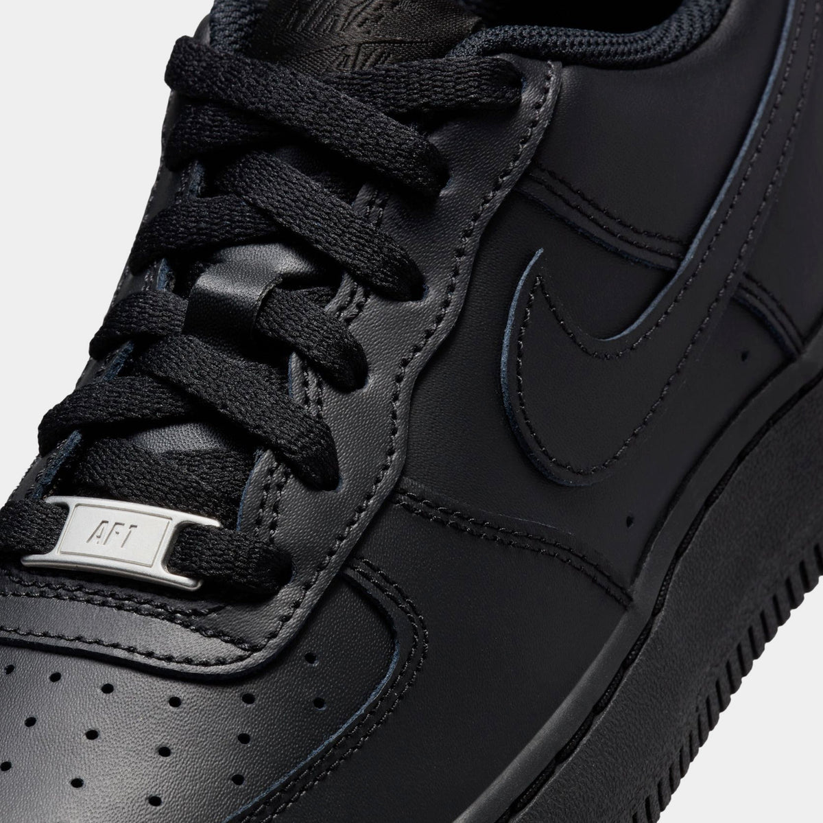 Air Force 1 LE Low Grade School Lifestyle Shoes (Black)