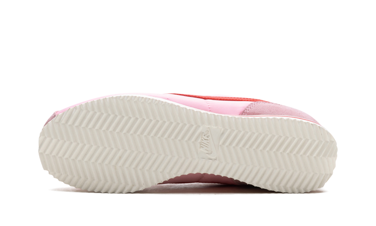 Cortez TXT WMNS "Medium Soft Pink Sail" HF9994 600