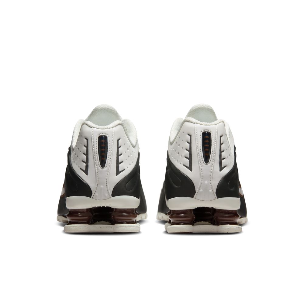 NIKE Shox R4 Womens Sneakers