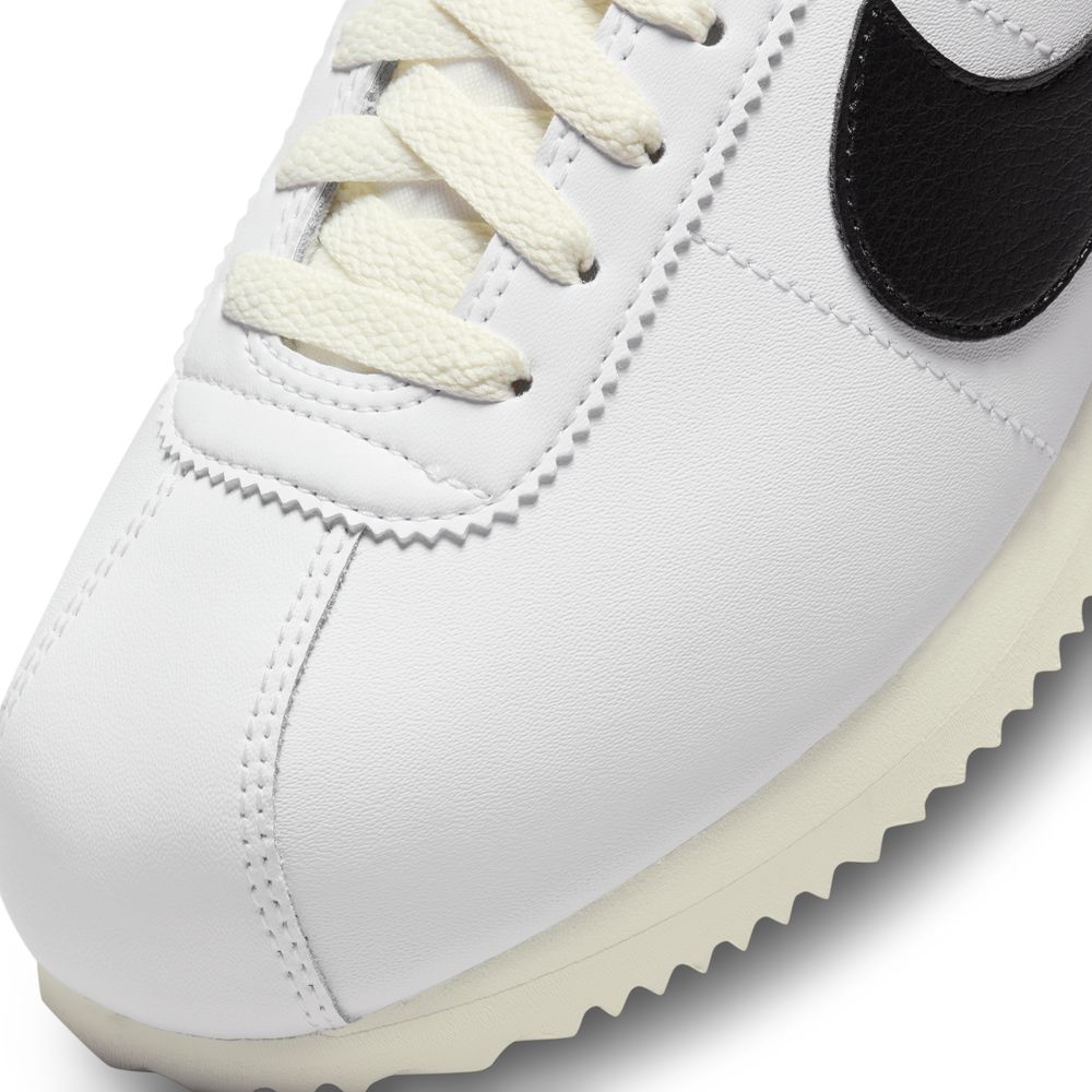 NIKE Cortez Womens Sneakers