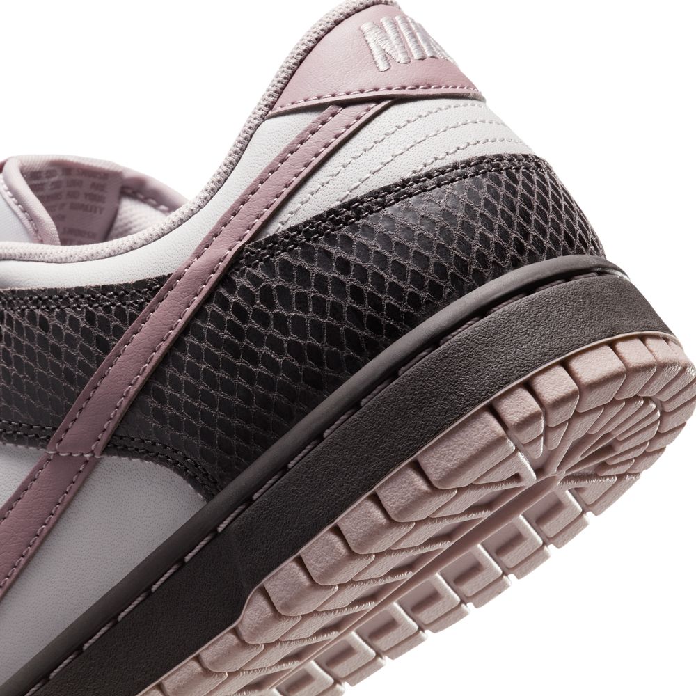 NIKE Dunk Low SE Mens Sneakers