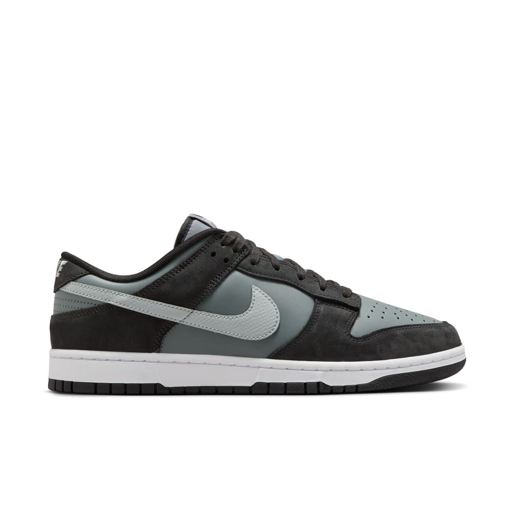NIKE Dunk Low Mens Sneakers