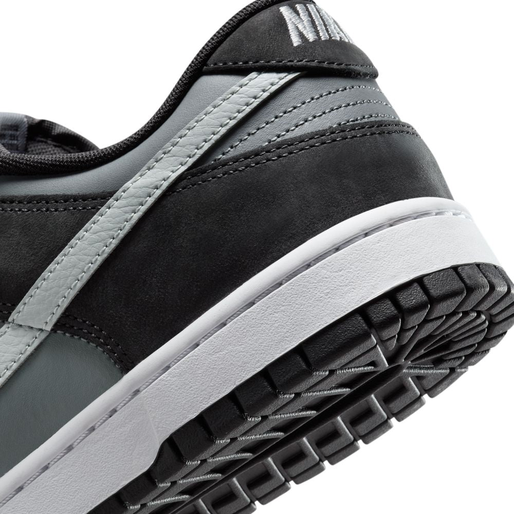 NIKE Dunk Low Mens Sneakers