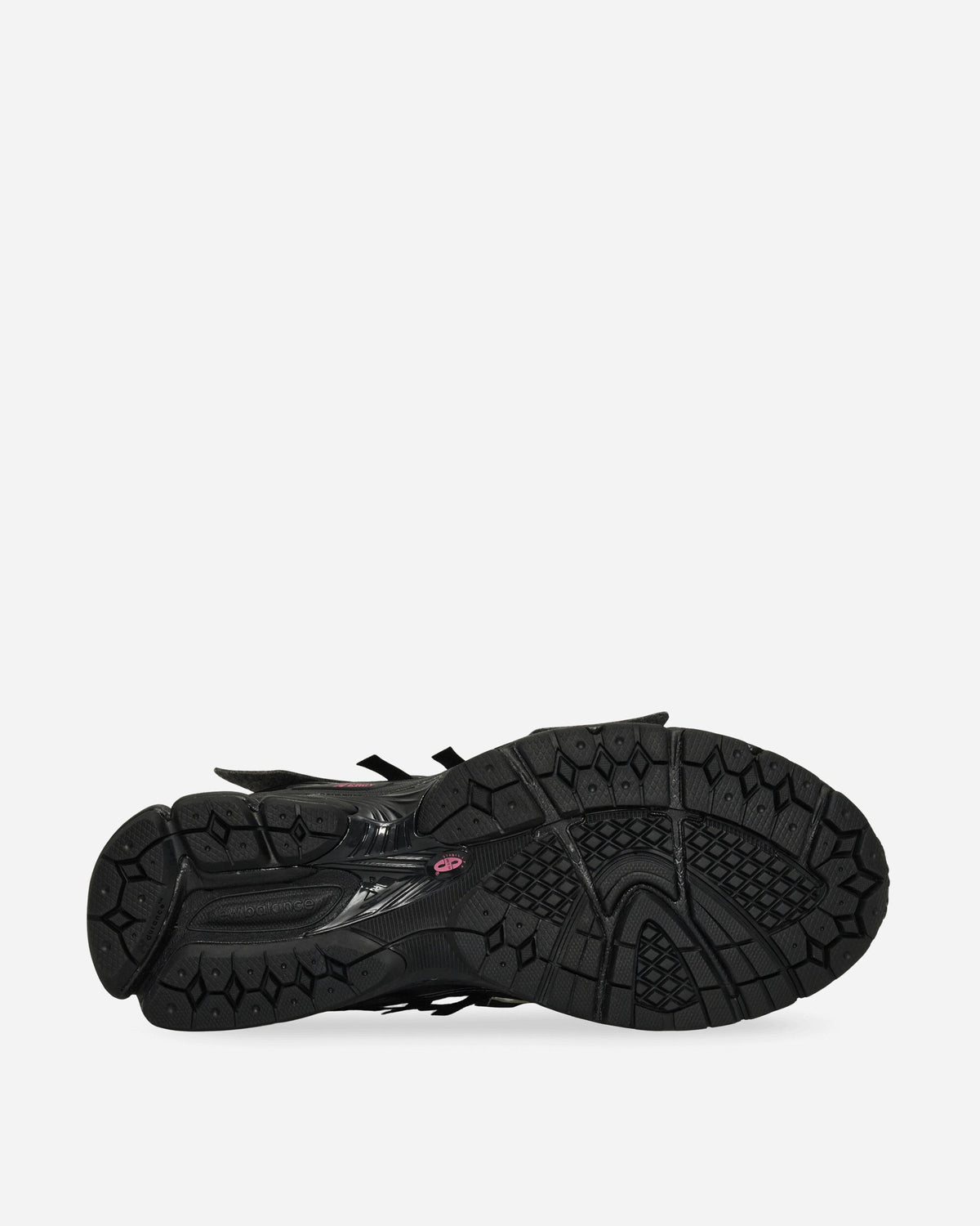1906A Sneakers Black / Dragon Berry / White