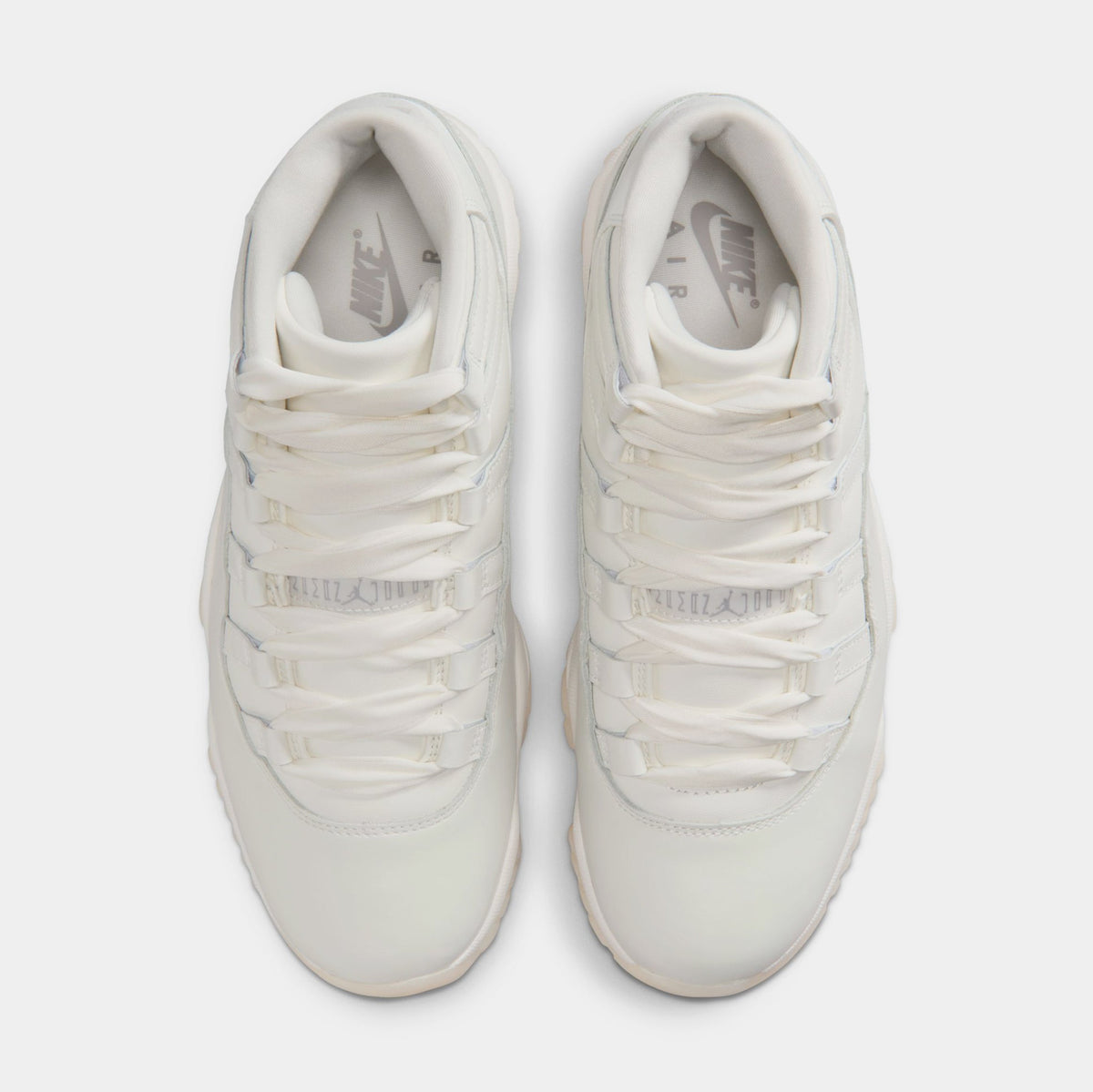Air Jordan 11 Retro Pearl Womens Lifestyle Shoes (Sail/Pearl Grey/White/Metallic Silver)