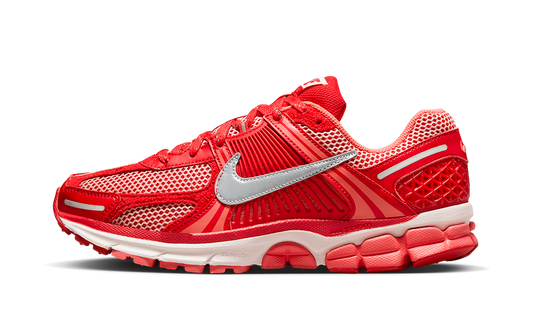 Zoom Vomero 5 PRM "University Red Metallic Silver" FN6833 657