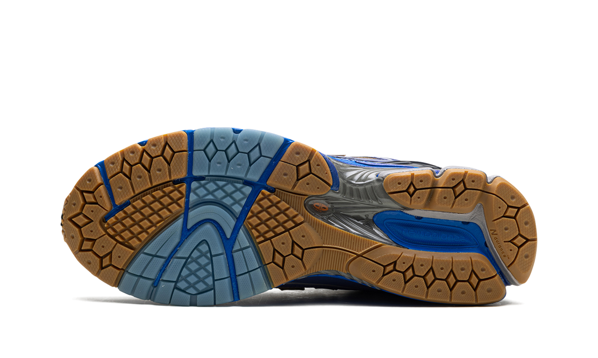 1906R "Action Bronson - Medusa Azul" M1906RON