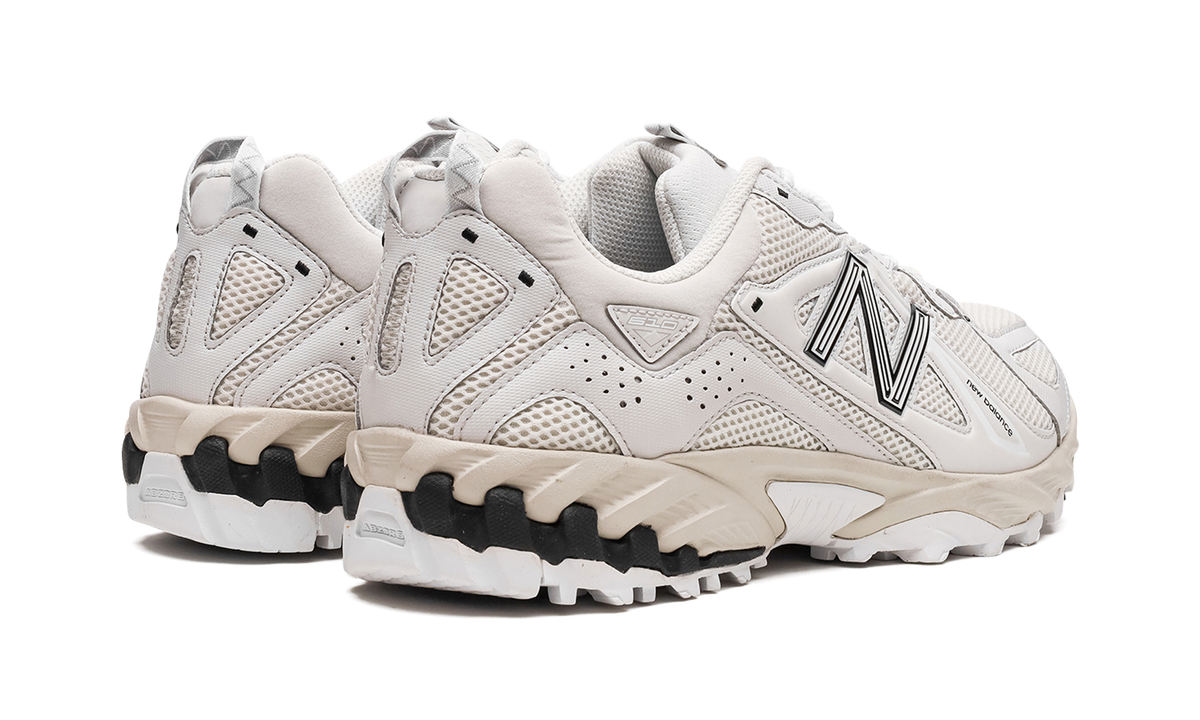 610 "Nimbus Cloud White" ML610TBA